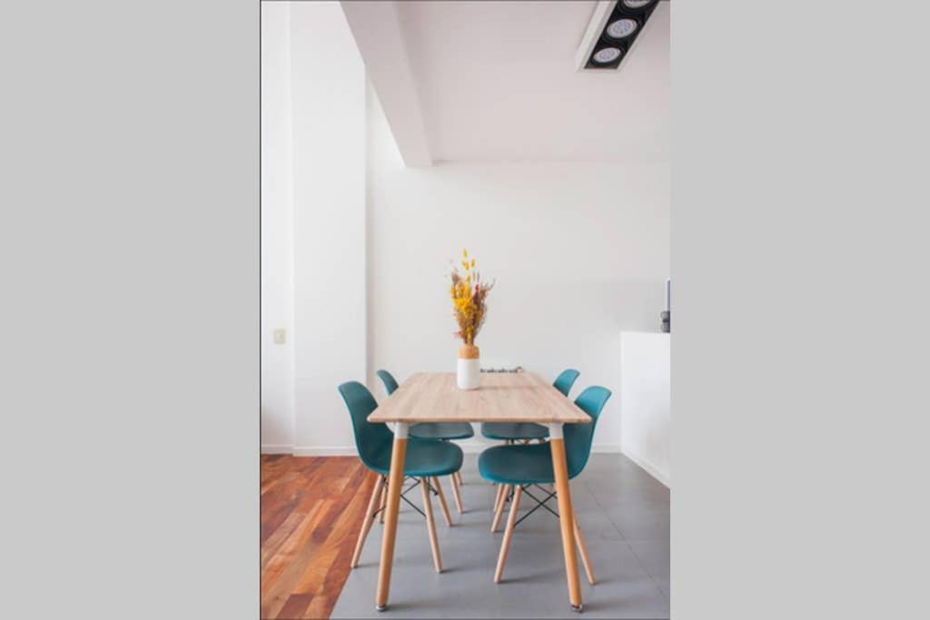 Appartamento Luminosos Loft En Recoleta 2 Cuadras Del Subte Buenos Aires Esterno foto